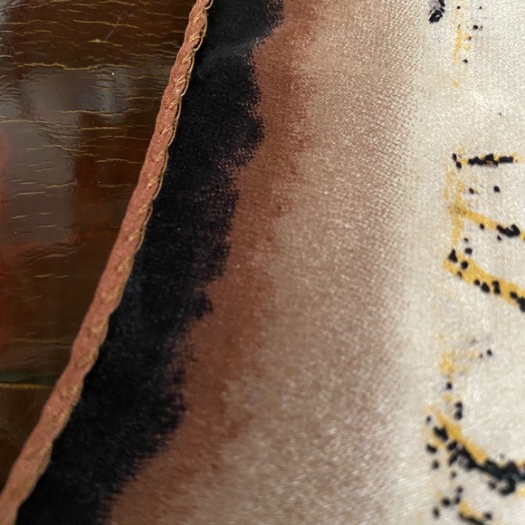 AUTH ROBERTO CAVALLI SILK COLLECTORS FOULARD - Picture 5 of 7